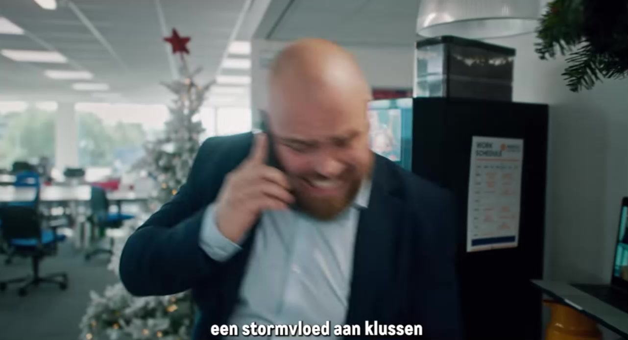 MAKRO commercial